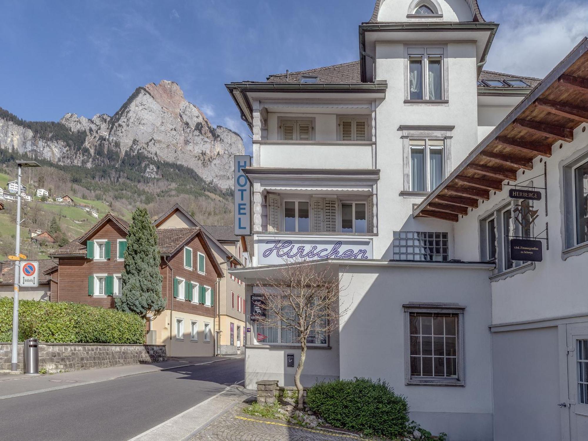 Hirschen Backpacker-Hotel&Pub Schwyz Exterior foto